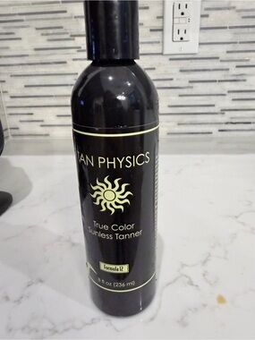 True Color Sunless Tanner — Black